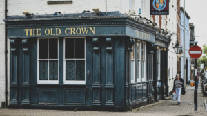 Pub in Gloucester, Foto: Krisztina Papp / Unsplash